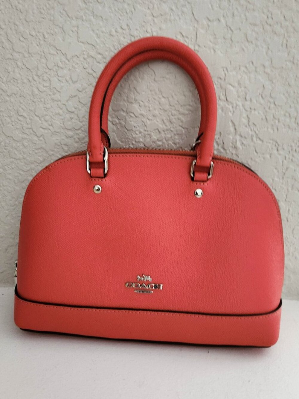 Euc Coach Coral Leather Dome Crosssbody Bag Purse